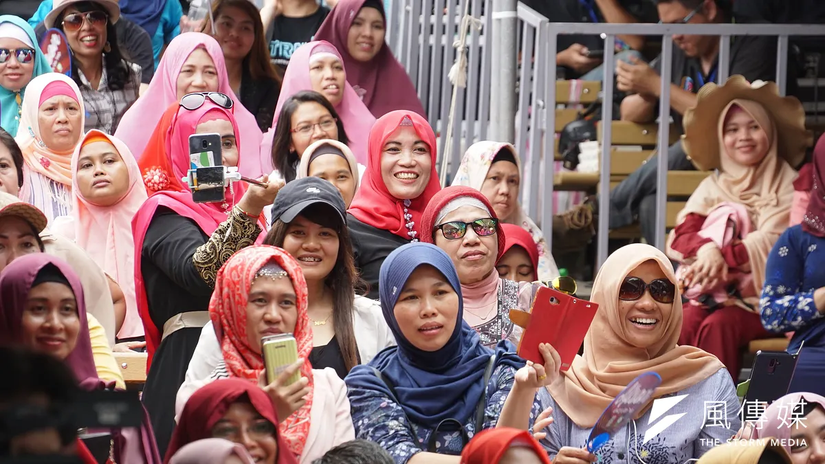 移工是台灣社會底層的建設者,我們是否準備好彼此理解,並互相學習?圖為印尼移工出席台北開齋節活動。(資料照,盧逸峰攝) 移工是台灣社會底層的建設者,我們是否準備好彼此理解,並互相學習?圖為印尼移工出席台北開齋節活動。(資料照,盧逸峰攝)