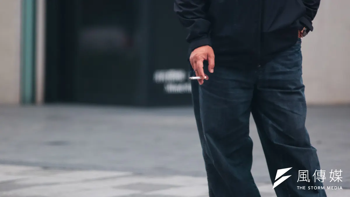 國安局官員遭爆利用總統出訪勤務走私菸品,檢調昨天約談吳姓、劉姓國安局人員等10人到案。僅示意圖,與本文個案無關。(資料照,顏麟宇攝)【吸菸有害健康】