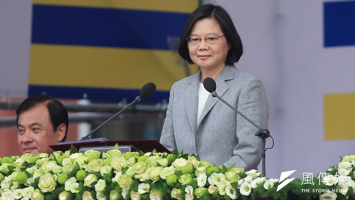 作者認為,蔡政府看來是在推動能源轉型,但實際上,差之毫釐、失之千里。國外能源轉型是減少甚至不用化石燃料,台灣轉型是不用核電、卻增加燃燒化石燃料的火力發電。(資料照,簡必丞攝) 作者認為,蔡政府看來是在推動能源轉型,但實際上,差之毫釐、失之千里。國外能源轉型是減少甚至不用化石燃料,台灣轉型是不用核電、卻增加燃燒化石燃料的火力發電。(資料照,簡必丞攝)