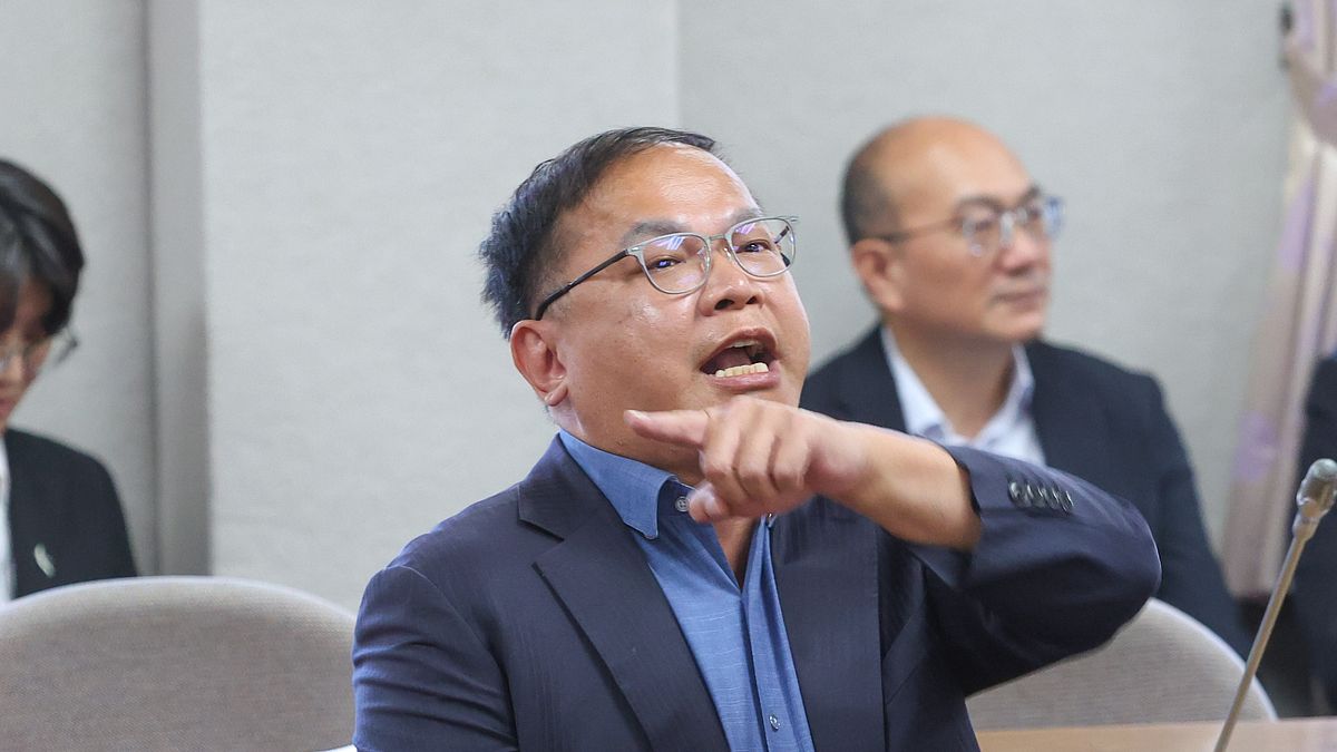 王義川喊「我是台灣國立委」 國民黨前發言人酸:這些「最嚴厲制裁」一定讓他發抖