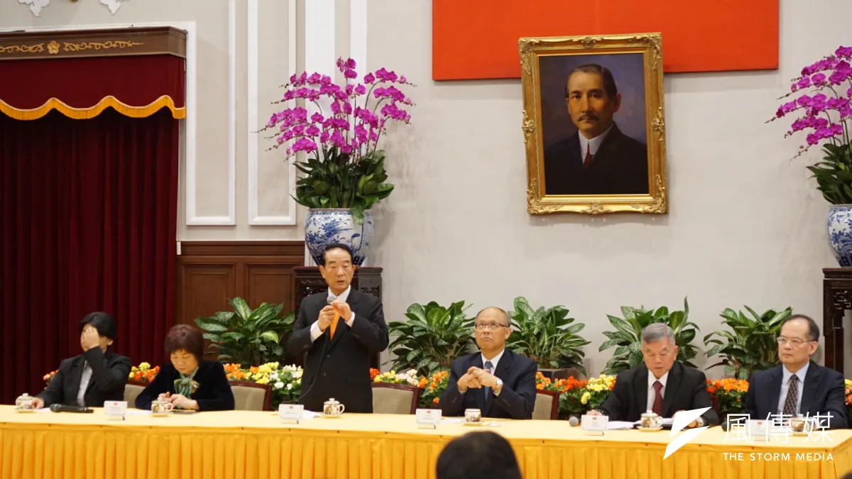 宋楚瑜出席APEC代表團返國記者會。(盧逸峰攝)