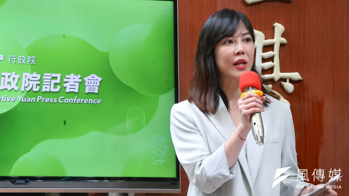 行政院發言人李慧芝說明軍公教薪資狀況。(資料照,顏麟宇攝)