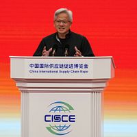NVIDIAのCEOジェンスン・ファン氏が中国サプライチェーン促進博覧会に出席。(写真/AP通信提供) NVIDIAのCEOジェンスン・ファン氏が中国サプライチェーン促進博覧会に出席。(写真/AP通信提供)