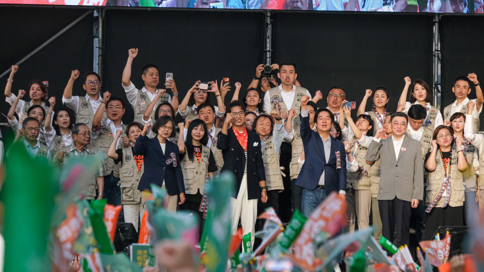 喊話藍營別和「洋流」纏鬥 媒體人示警綠營選前1殺招:黃俊英的例子不害怕嗎?