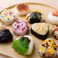 AKOMEYA TOKYOが2月27日より「おにぎり道」フェアを開催し、多彩なご飯のお供や専用ブレンド米、新作の俵型おにぎり型などを一挙に発売する。(写真/株式会社AKOMEYA TOKYO提供) AKOMEYA TOKYOが2月27日より「おにぎり道」フェアを開催し、多彩なご飯のお供や専用ブレンド米、新作の俵型おにぎり型などを一挙に発売する。(写真/株式会社AKOMEYA TOKYO提供)