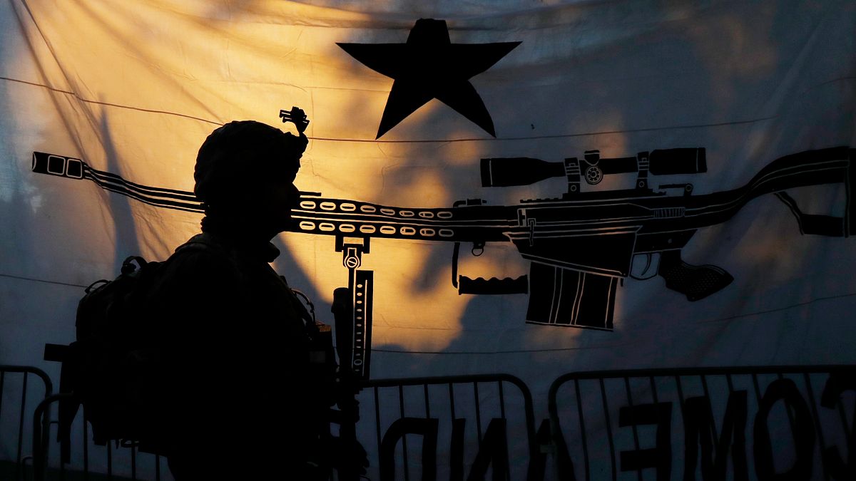 2020年1月20日,上萬名美國擁槍人士在維吉尼亞州舉行集會,抗議當地政府提出槍枝嚴控法案(AP) 2020年1月20日,上萬名美國擁槍人士在維吉尼亞州舉行集會,抗議當地政府提出槍枝嚴控法案(AP)