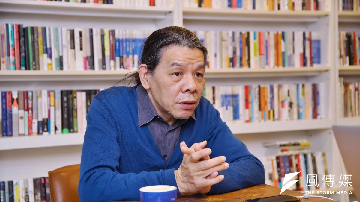 結束經營20多年的「東海書苑」,台中邊譜書店老闆廖英良後在台灣大道另起爐灶開設「邊譜書店」。(盧逸峰攝)