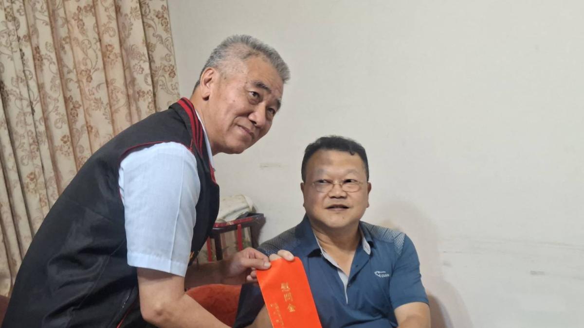 浴血守護治安!遭毒蟲狠心輾碎雙腿 警專校友總會暖心相挺:「我們是你們最強後盾!」
