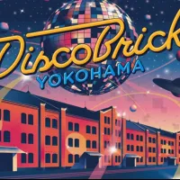 横浜赤レンガ倉庫で初のディスコイベントが8月に開催され、みなとみらいの夜を彩る新体験が誕生する。(写真/横浜赤レンガ倉庫PR事務局提供) 横浜赤レンガ倉庫で初のディスコイベントが8月に開催され、みなとみらいの夜を彩る新体験が誕生する。(写真/横浜赤レンガ倉庫PR事務局提供)
