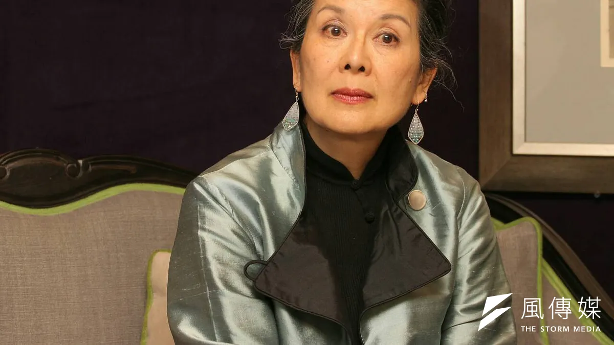 二戰期間中華民國駐維也納總領事何鳳山,獲「國際義人」美譽,總統馬英九頒發褒揚令,何鳳山之女何曼禮感慨表示,這是「還我父親一個公道很大的一步」。(葉信菉攝)