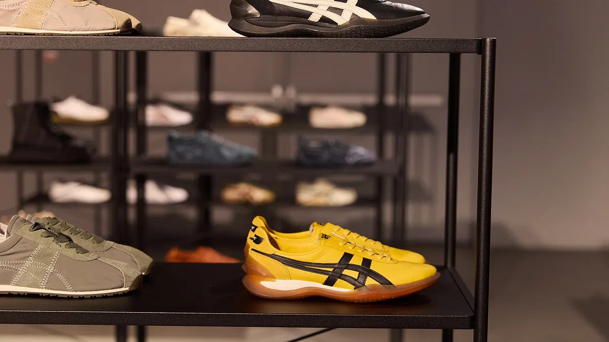 Onitsuka Tiger 鬼塚虎再度翻紅,ASICS亞瑟士「股價漲8倍」狠甩NIKE。(圖/Onitsuka Tiger提供) Onitsuka Tiger 鬼塚虎再度翻紅,ASICS亞瑟士「股價漲8倍」狠甩NIKE。(圖/Onitsuka Tiger提供)