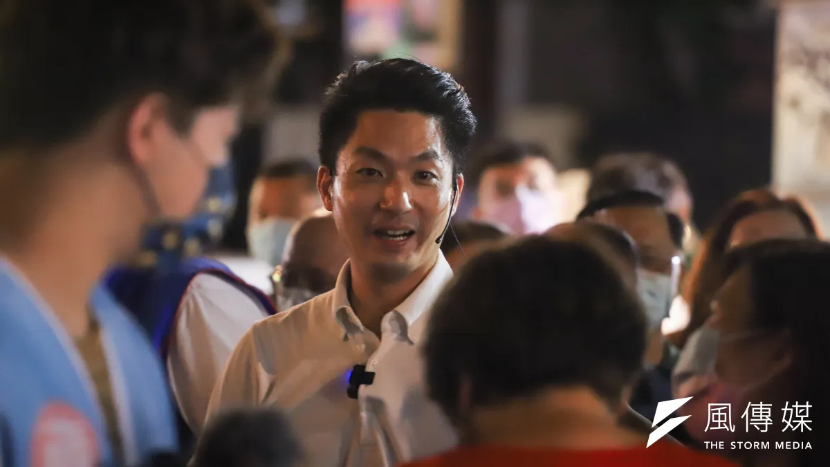 台北市長選戰戰局撲朔迷離,國民黨參選人蔣萬安持續走訪地方拜票。(資料照,陳品佑攝)