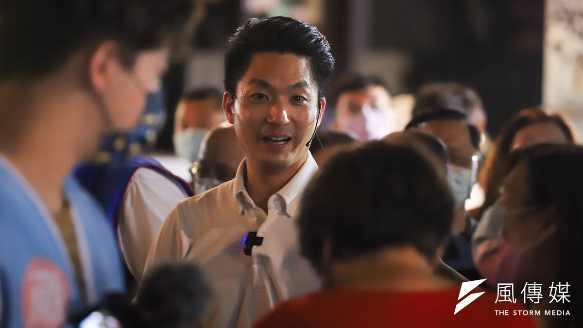 台北市長選戰戰局撲朔迷離,國民黨參選人蔣萬安持續走訪地方拜票。(資料照,陳品佑攝) 台北市長選戰戰局撲朔迷離,國民黨參選人蔣萬安持續走訪地方拜票。(資料照,陳品佑攝)