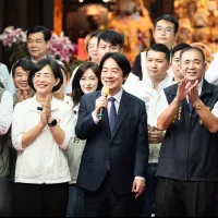 賴清德(中)既是總統又是民進黨選舉總指揮。慈惠宮活動,就是幫民進黨參選人蘇巧慧站台輔選的好時機。(圖/蘇巧慧競總提供) 賴清德(中)既是總統又是民進黨選舉總指揮。慈惠宮活動,就是幫民進黨參選人蘇巧慧站台輔選的好時機。(圖/蘇巧慧競總提供)