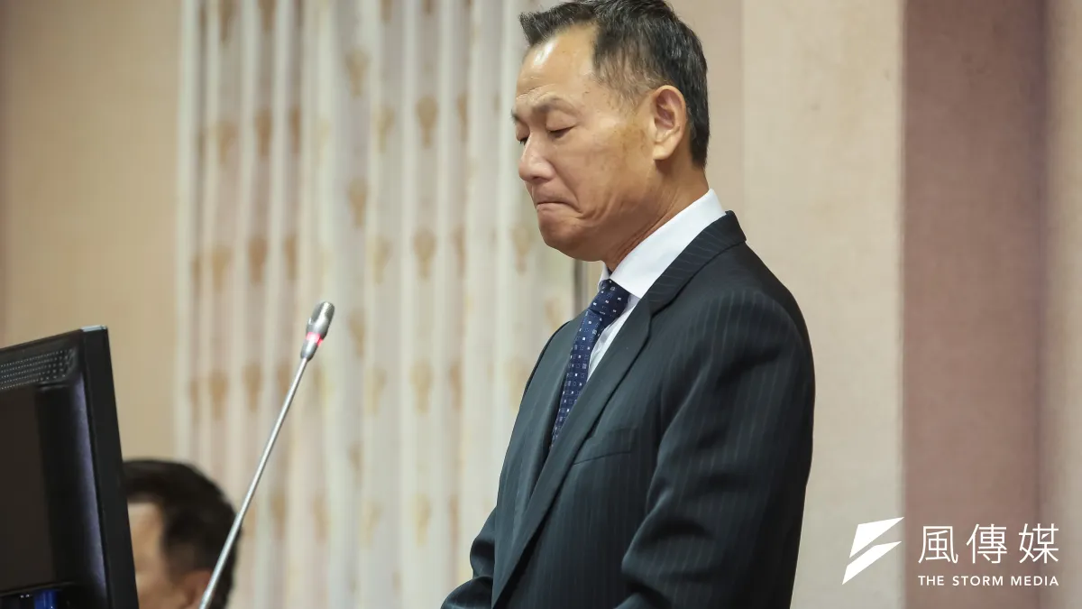 退輔會主委李翔宙上午立院備詢坦言為出任民進黨的政務官而離開國民黨,下午又以不堪受辱而請辭,但院長不准辭。(顏麟宇攝)