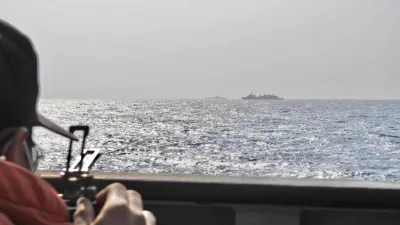 作者指出,由於大陸「福建號」航母3日駛離上海進行第3次海試,軍事網友研判可能就是這次的軍事任務。(國防部提供)