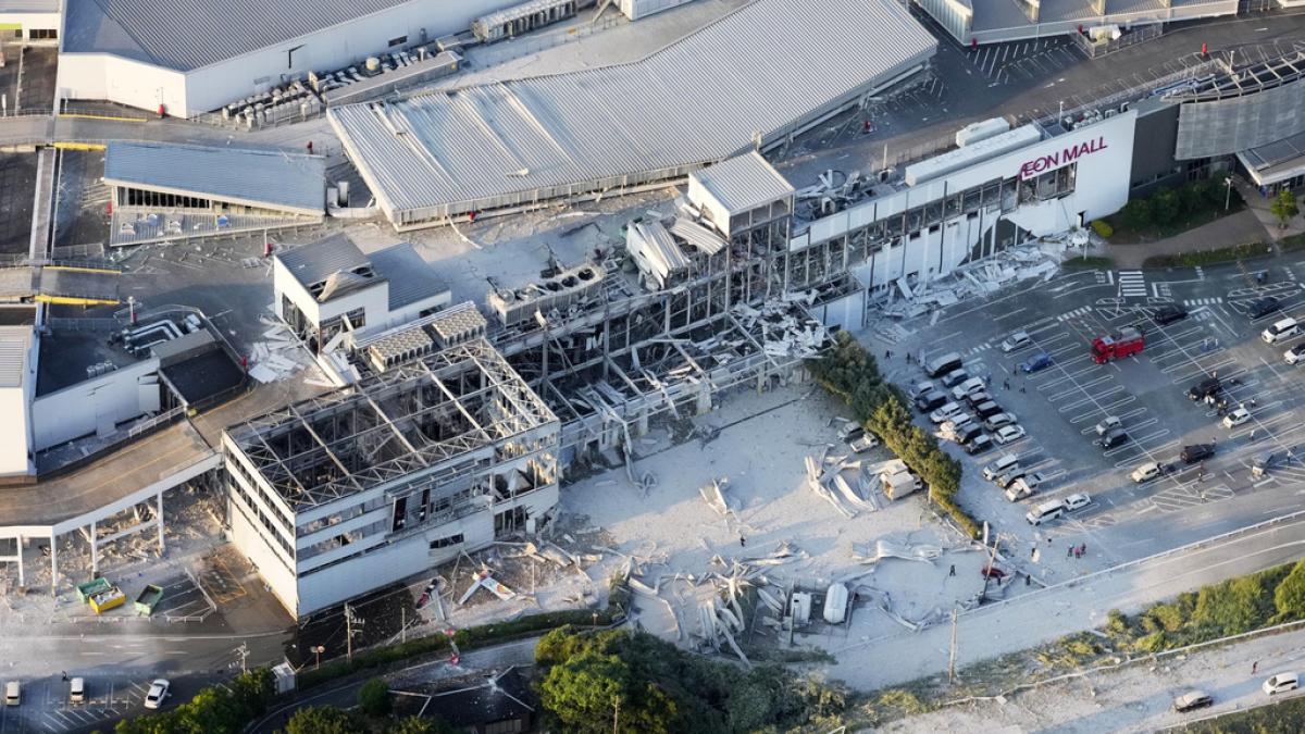 熊本AEON MALL商場倒塌!警方曝「還有30名員工受困內部」:至今仍生死不明
