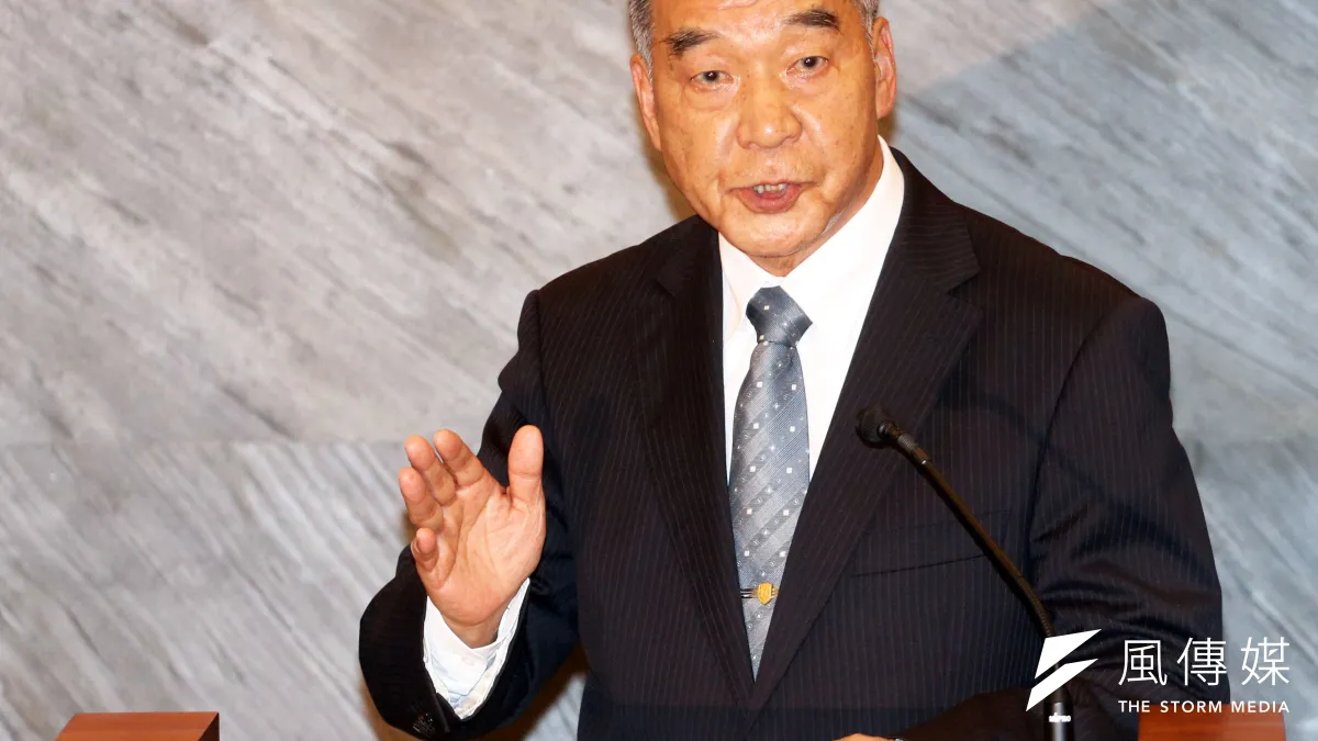 特勤人員私菸案邁入第二周,國安局特勤中心今日首度召開記者會,圖為國安局長邱國正。(蘇仲泓攝)