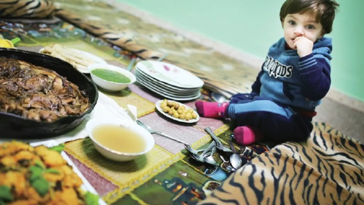 巴勒斯坦人有句話是這麼說的:「肚子吃飽前,眼睛得先吃飽!」(時報出版提供) 巴勒斯坦人有句話是這麼說的:「肚子吃飽前,眼睛得先吃飽!」(時報出版提供)