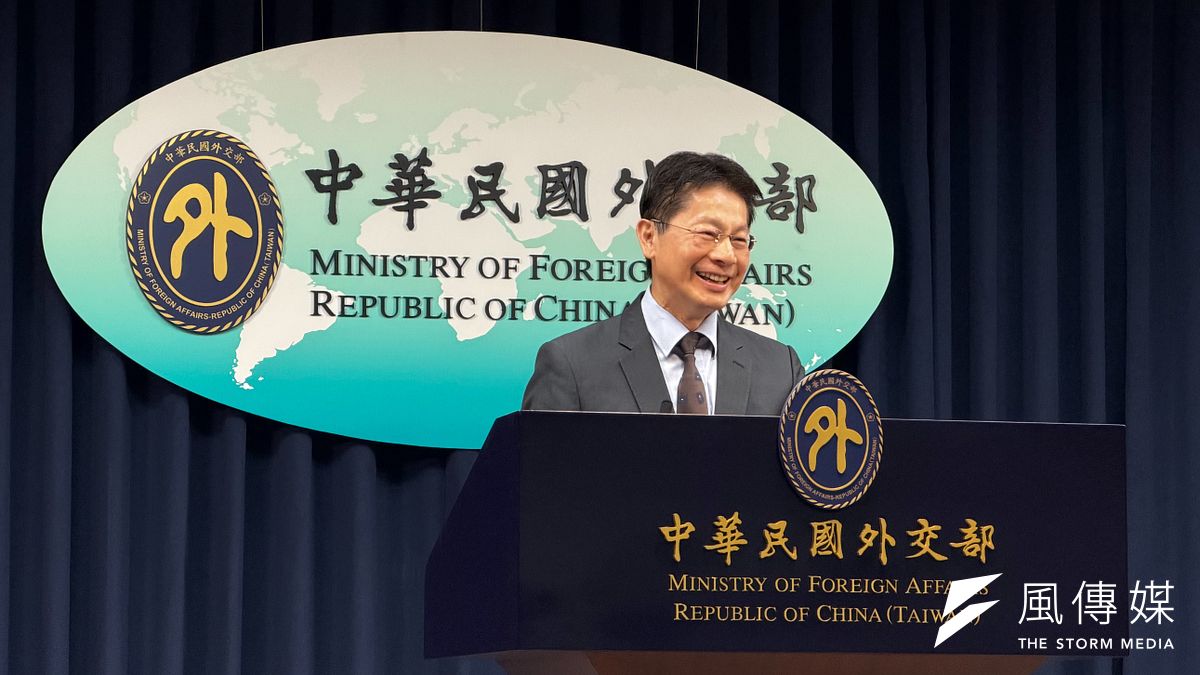 外交部条約法律司長の李憲章氏は強調して、『サンフランシスコ条約』は第二次大戦後、『カイロ宣言』および『ポツダム宣言』などの政治声明を置き換える形となったとし、『中華人民共和国は一日たりとも台湾を管理または統治したことはない。これは歴史的事実である』と語った。(写真/鍾秉哲撮影) 外交部条約法律司長の李憲章氏は強調して、『サンフランシスコ条約』は第二次大戦後、『カイロ宣言』および『ポツダム宣言』などの政治声明を置き換える形となったとし、『中華人民共和国は一日たりとも台湾を管理または統治したことはない。これは歴史的事実である』と語った。(写真/鍾秉哲撮影)