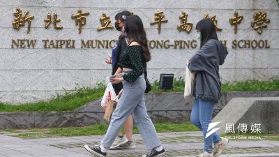 我們的教育當局強調要培養學生「解決問題的能力」,他們自己解決問題的能力究竟如此低劣!能不擲筆三嘆?(示意圖,顏麟宇攝)