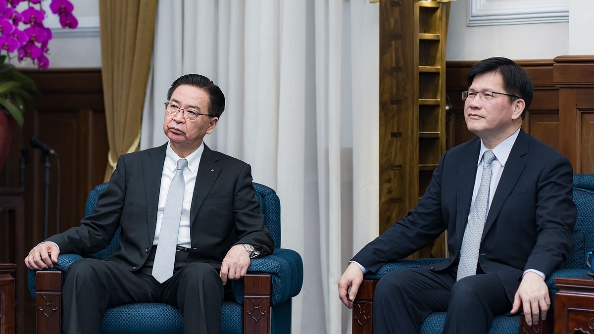 「龍燮不合」是誰放話?吳釗燮妻子喊「看到眾口鑠金的可怕」 林佳龍再出面滅火