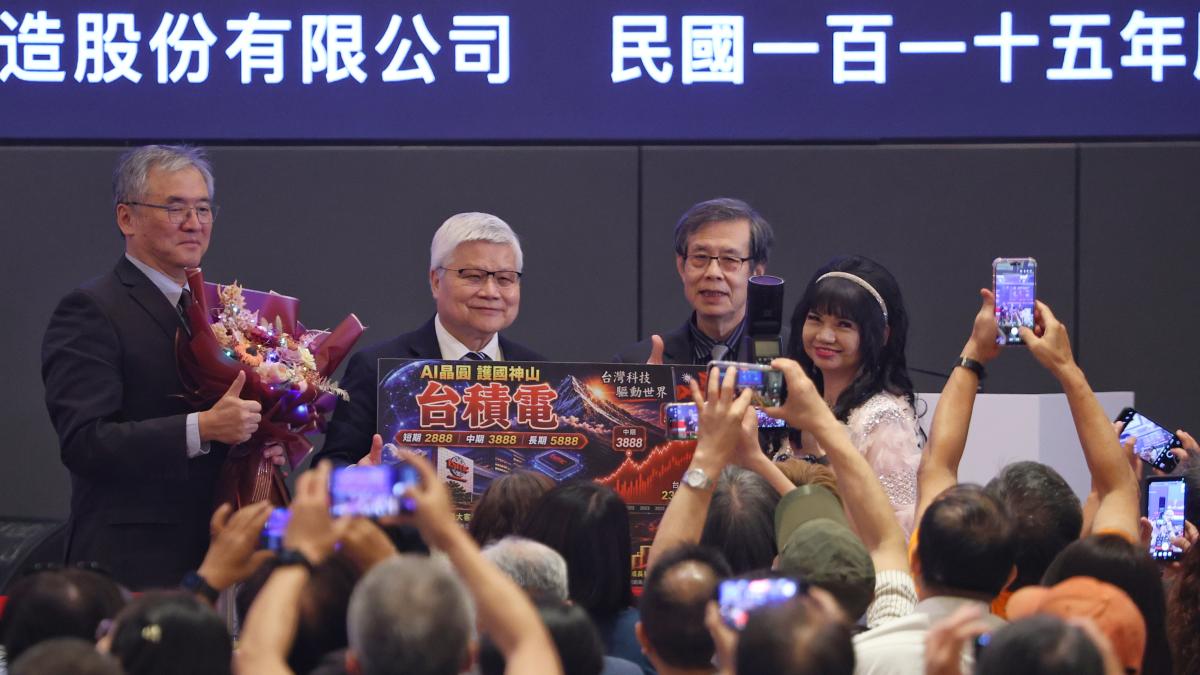 魏董尬聊》分紅不是理所當然!20年前沒這力量,台積電也該承擔更多社會責任