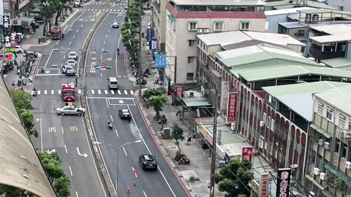 台湾・新北市三峡区北大小学校前で重大な交通事故が発生。(写真/映像からの引用) 台湾・新北市三峡区北大小学校前で重大な交通事故が発生。(写真/映像からの引用)