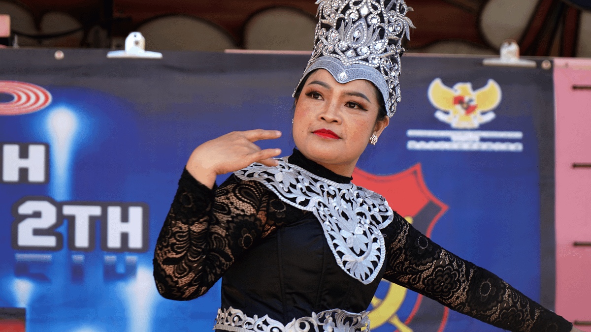 跳舞的英塔利。(作者提供) 跳舞的英塔利。(作者提供)