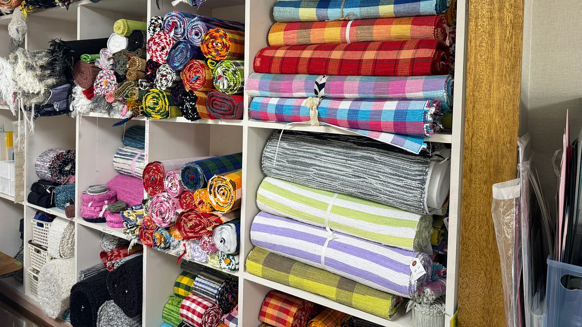 幸呼来Japanは、江戸時代から伝わる裂き織を通じて障害者の就労支援と伝統工芸の継承を両立させている。(撮影 黃信維) 幸呼来Japanは、江戸時代から伝わる裂き織を通じて障害者の就労支援と伝統工芸の継承を両立させている。(撮影 黃信維)