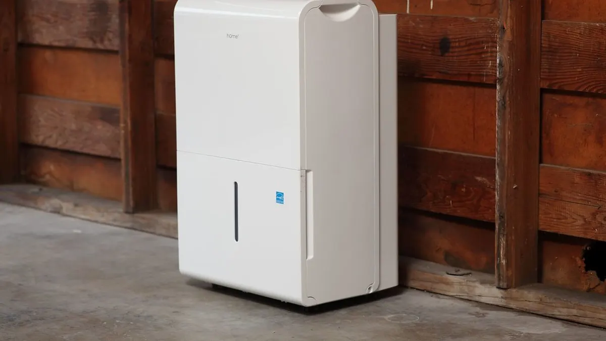 這些CP值超高的小型除濕機,一鍵就能解決下雨天家裡變潮濕的問題。(示意圖/取自flickr) 這些CP值超高的小型除濕機,一鍵就能解決下雨天家裡變潮濕的問題。(示意圖/取自flickr)