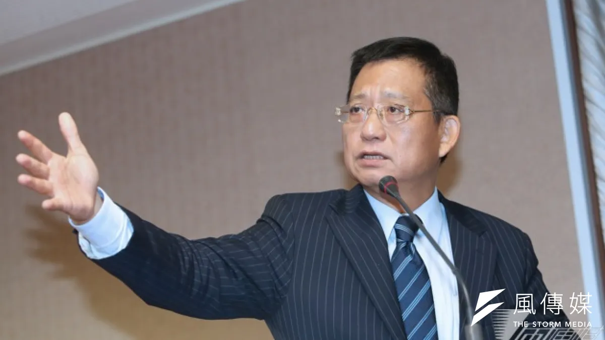 國民黨立委吳育昇提議將辣椒水納入國內警械,行政院長江宜樺昨否認增列辣椒噴霧等警械想法。警政署長王卓鈞今(1)日上午表示,請權責單位研究。(資料照/吳逸驊攝)