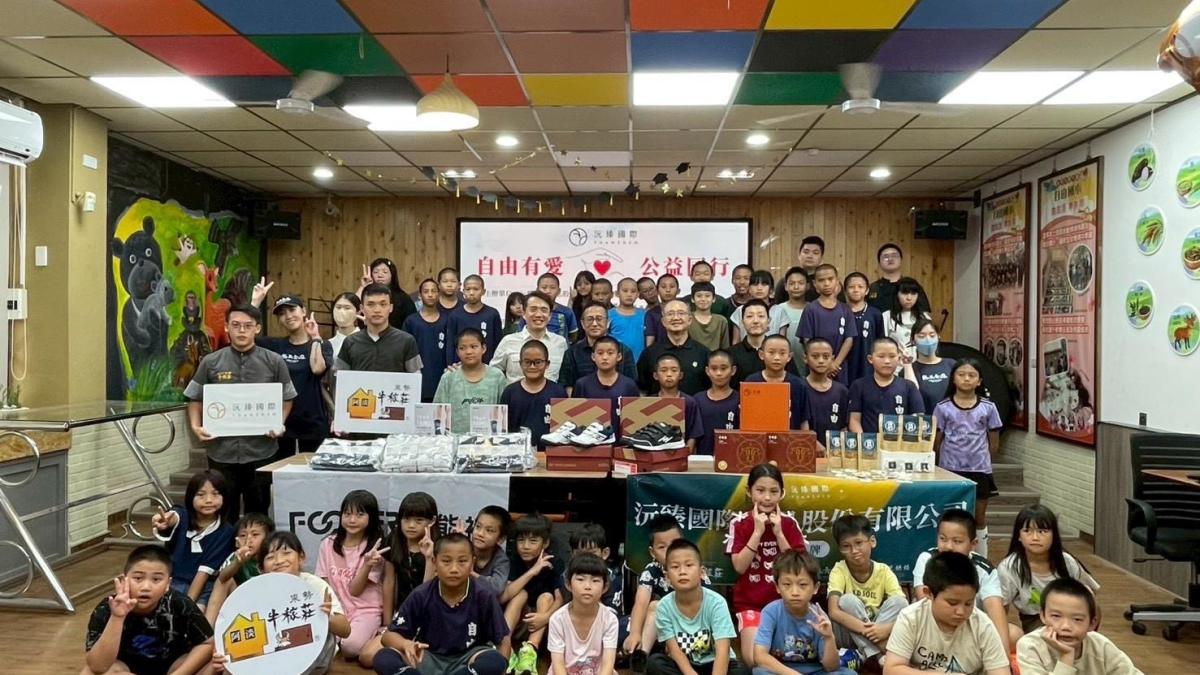 企業攜手守護偏鄉!沅臻國際串聯跨界資源 力挺自由國小棒球隊