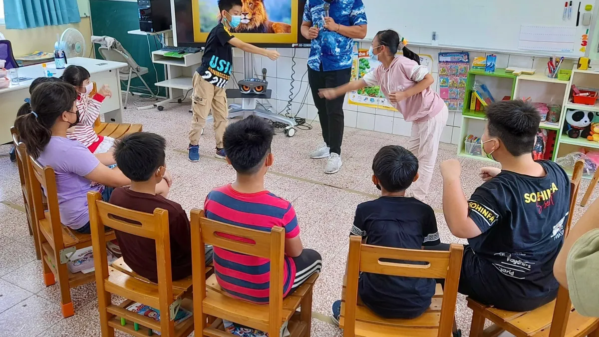 高雄市積極推動「校校有雙語」,完善學校雙語環境、師資與課程,以提高雙語班級覆蓋率量能。(資料照,高市府教育局提供)