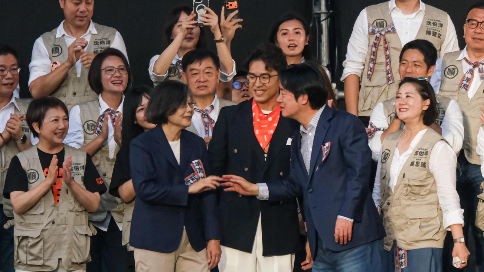 蔡康永現身,洋流真的破圈了?沈政男點破1關鍵搖頭:和2014柯文哲差太多