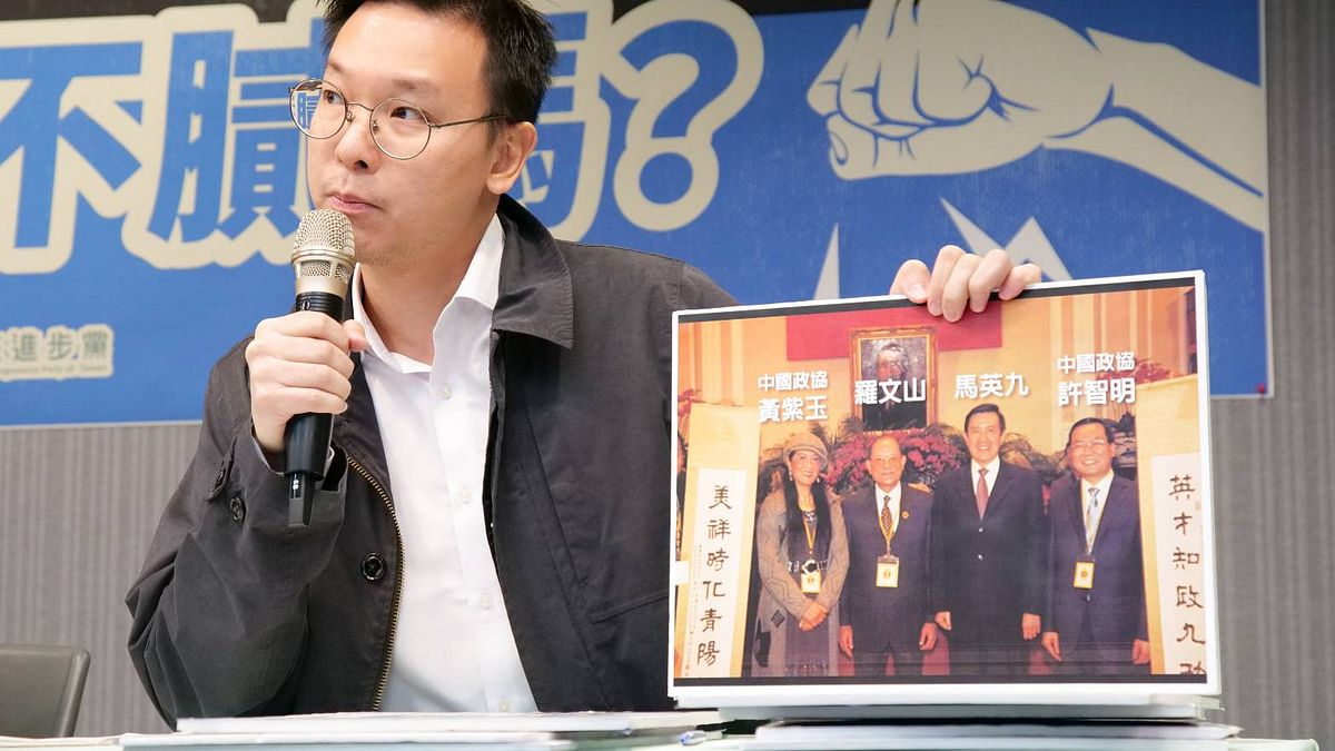 針對國民黨黨團召開《反滲透法》公聽會,轟民進黨催狂魔,民進黨舉行記者會反擊。圖為副秘書長林飛帆。(民進黨中央提供) 針對國民黨黨團召開《反滲透法》公聽會,轟民進黨催狂魔,民進黨舉行記者會反擊。圖為副秘書長林飛帆。(民進黨中央提供)