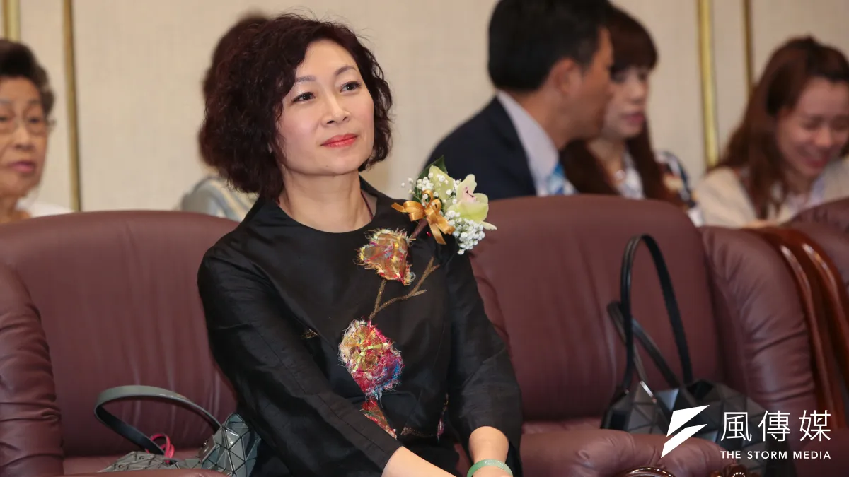 台北市觀傳局長陳思宇代表「柯家軍」投身立委補選,身為民進黨立委的姑姑陳靜敏表示只會挺民進黨推出的候選人。(顏麟宇攝)