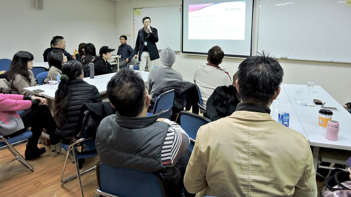 「就醬播」共同創辦人鄭凱陽現場分享臉書直播銷售成交關鍵(圖/就醬播提供) 「就醬播」共同創辦人鄭凱陽現場分享臉書直播銷售成交關鍵(圖/就醬播提供)