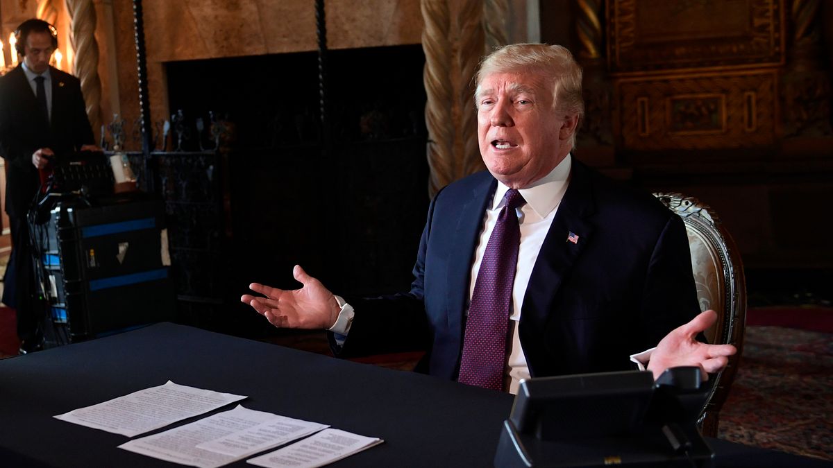 2018年11月21日,感恩節前夕,美國總統川普打電話慰勞海外美軍官兵(AP) 2018年11月21日,感恩節前夕,美國總統川普打電話慰勞海外美軍官兵(AP)