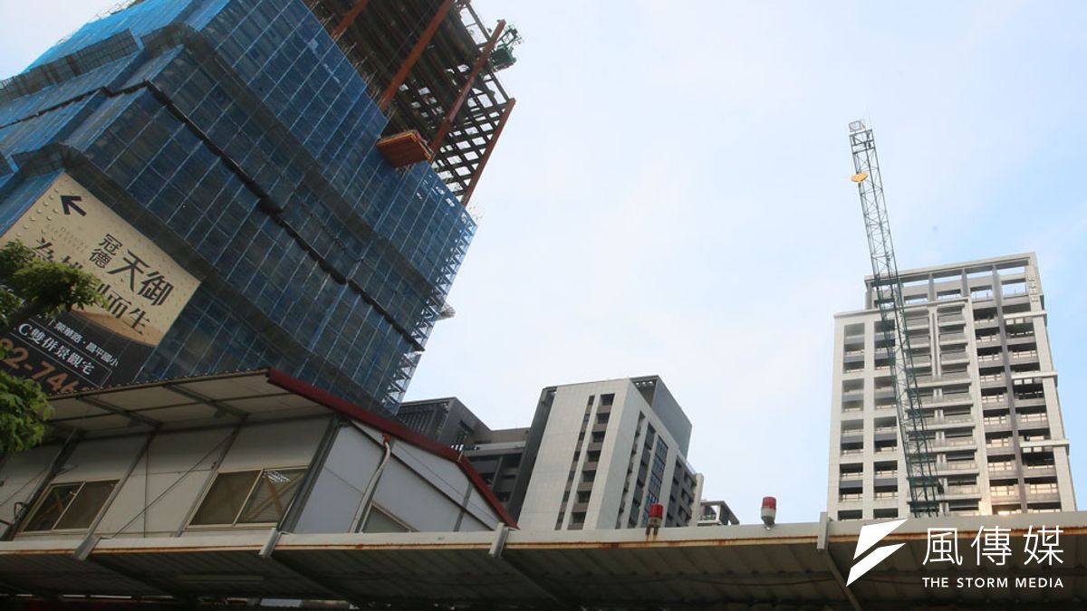 建商以低自備款的方式銷售預售屋,引起不少爭議。(柯承惠攝) 建商以低自備款的方式銷售預售屋,引起不少爭議。(柯承惠攝)