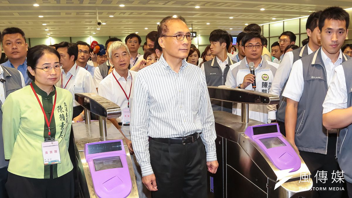 淹水事件過後,行政院長林全、桃園市長鄭文燦、交通部長賀陳旦9日視察桃園機場捷運A13機場第二航廈站。(顏麟宇攝) 淹水事件過後,行政院長林全、桃園市長鄭文燦、交通部長賀陳旦9日視察桃園機場捷運A13機場第二航廈站。(顏麟宇攝)