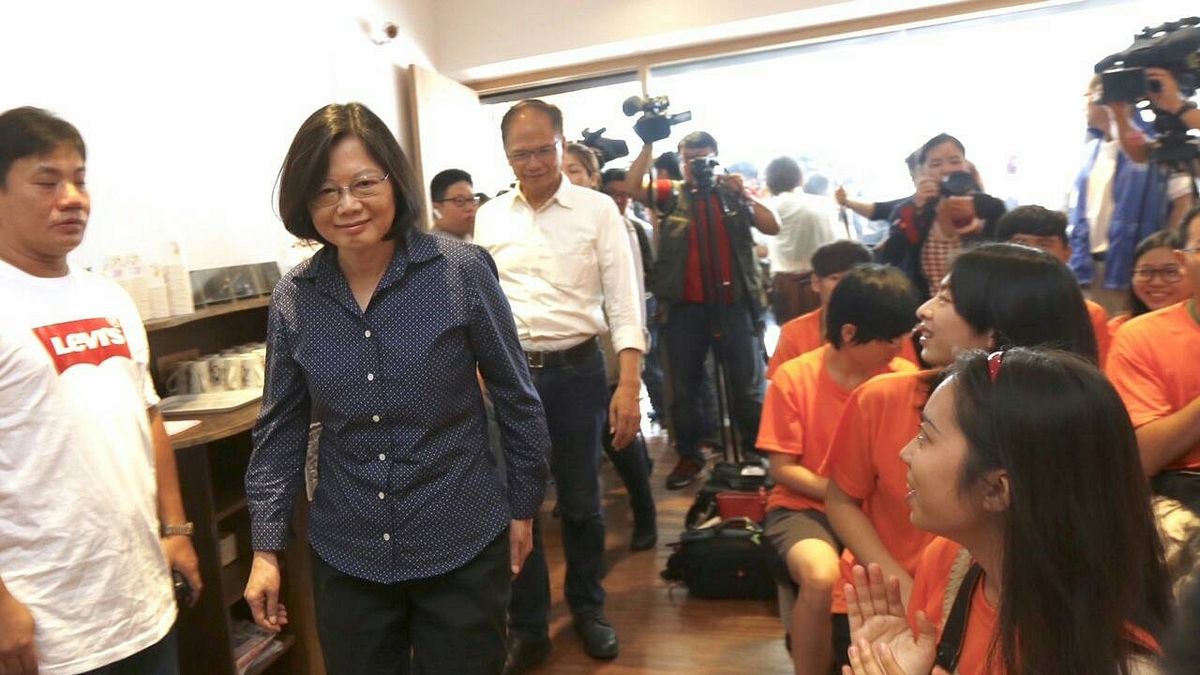 民進黨黨主席蔡英文22日表示,國安局長請辭的真正理由,政府應對外說清楚。(民進黨中央提供) 民進黨黨主席蔡英文22日表示,國安局長請辭的真正理由,政府應對外說清楚。(民進黨中央提供)