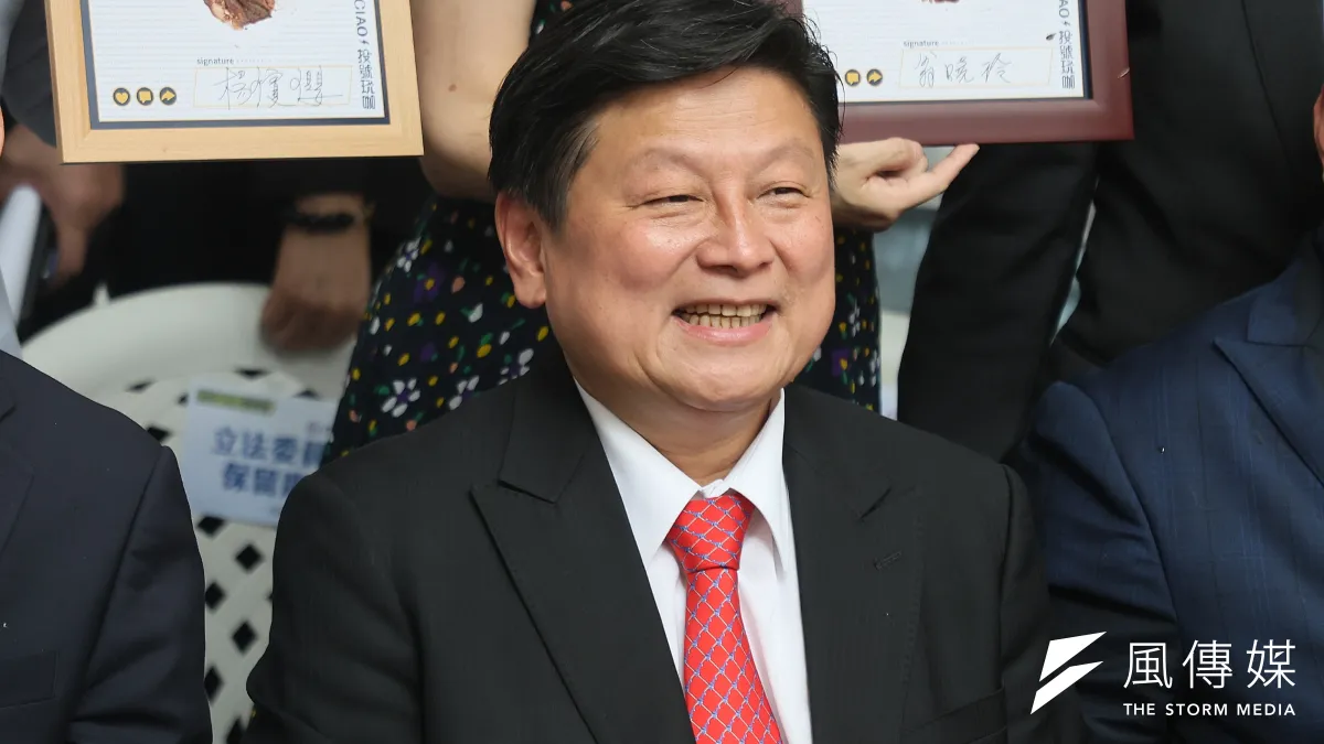 傅崐萁在黨內資深藍委賴士葆退讓後,號稱「戰斧飛彈來了!」成為國會三黨不過半下,國民黨首屆立法院黨團總召。(柯承惠攝)