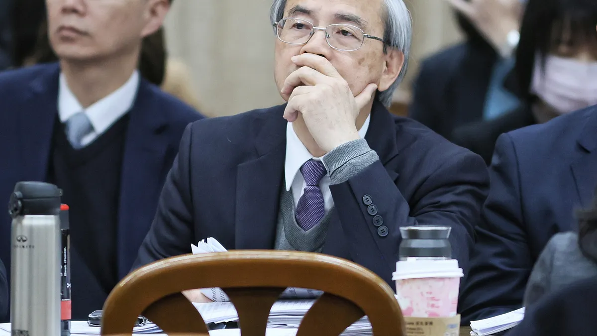 財政部次長兼國安基金執行秘書阮清華10日談及國安基金規模擴大議題。(資料照,柯承惠攝) 財政部次長兼國安基金執行秘書阮清華10日談及國安基金規模擴大議題。(資料照,柯承惠攝)