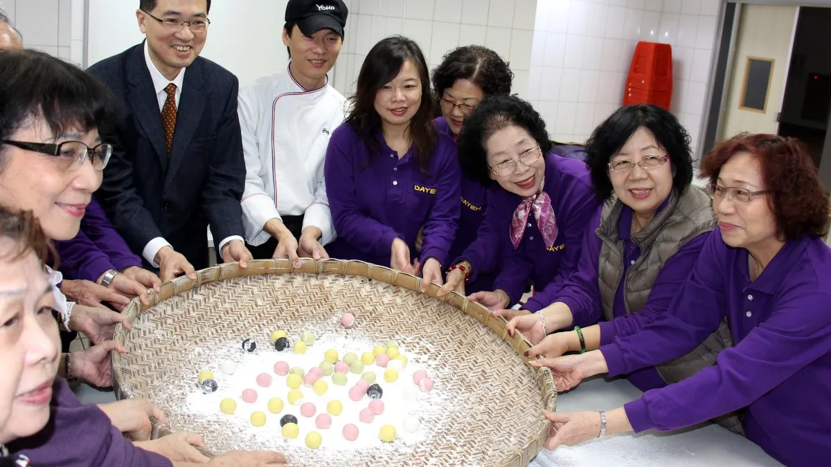 大葉樂齡阿媽搖元宵 養生五行湯圓吃健康