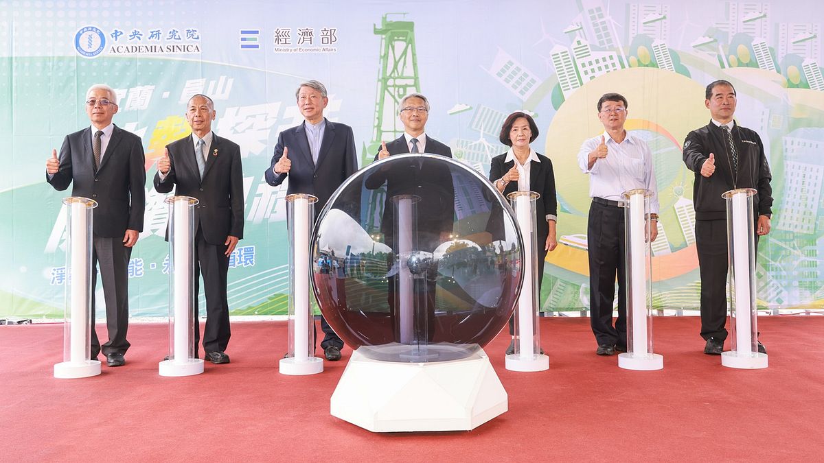 由中央研究院長廖俊智、經濟部長郭智輝、宜蘭縣長林姿妙、台灣中油董事長李順欽及農業部、國科會共同見證,「員山1號井」開鑽典禮。(圖/台灣中油提供) 由中央研究院長廖俊智、經濟部長郭智輝、宜蘭縣長林姿妙、台灣中油董事長李順欽及農業部、國科會共同見證,「員山1號井」開鑽典禮。(圖/台灣中油提供)