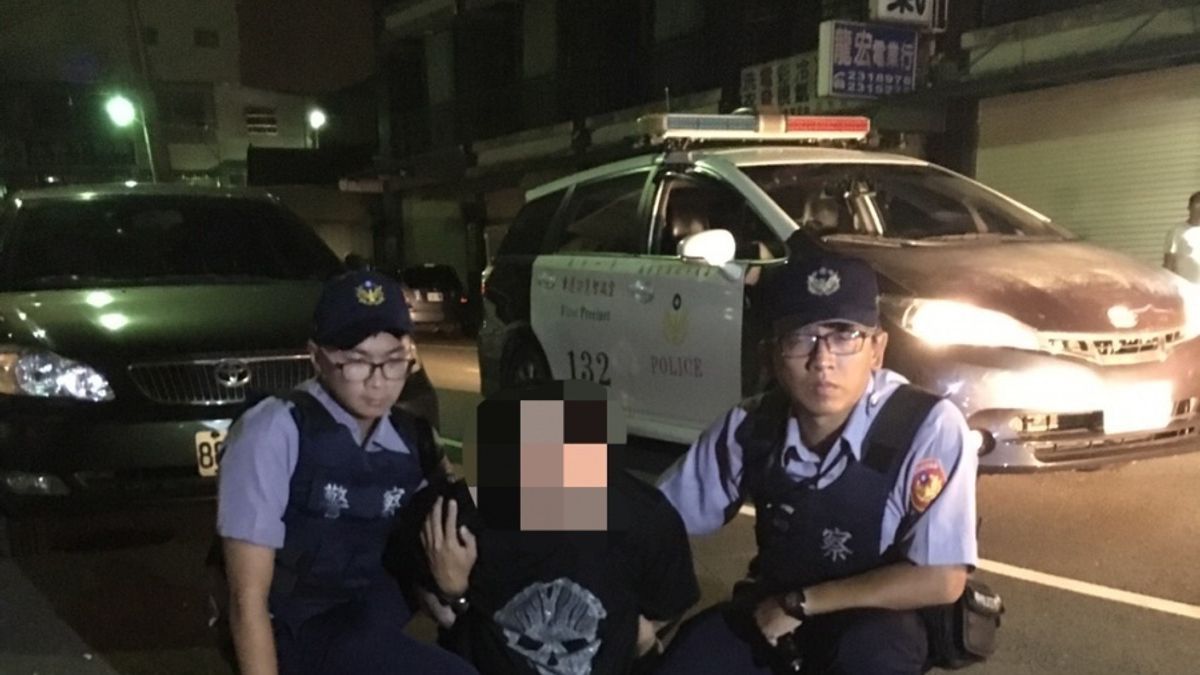 與員警狹路相逢 毒蟲落跑不成慘跌落網 與員警狹路相逢 毒蟲落跑不成慘跌落網