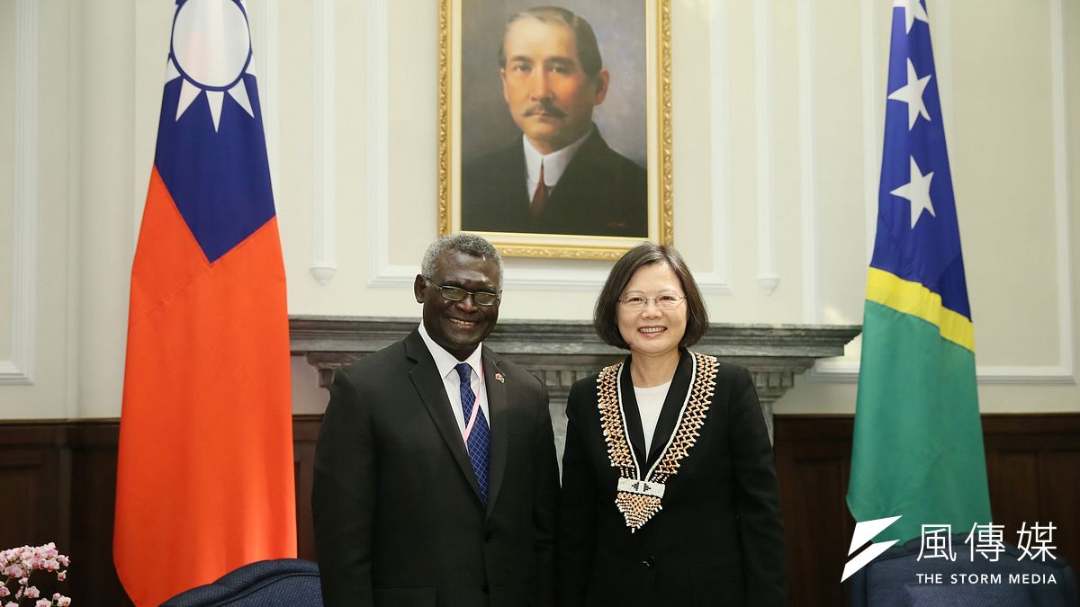 總統蔡英文與索羅門群島總理蘇嘉瓦瑞會面。(總統府提供) 總統蔡英文與索羅門群島總理蘇嘉瓦瑞會面。(總統府提供)