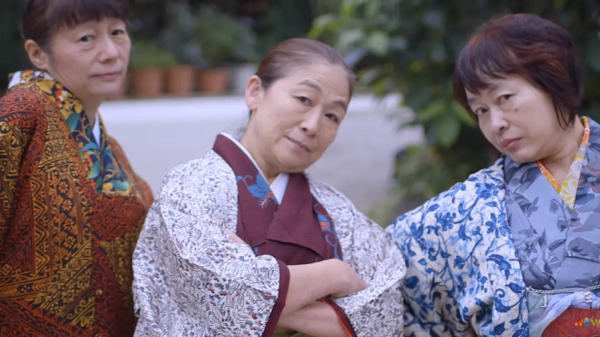人老就怕四肢不靈活,快來學日本抗老權威的紅酒飲用法。(示意圖翻攝自youtube)