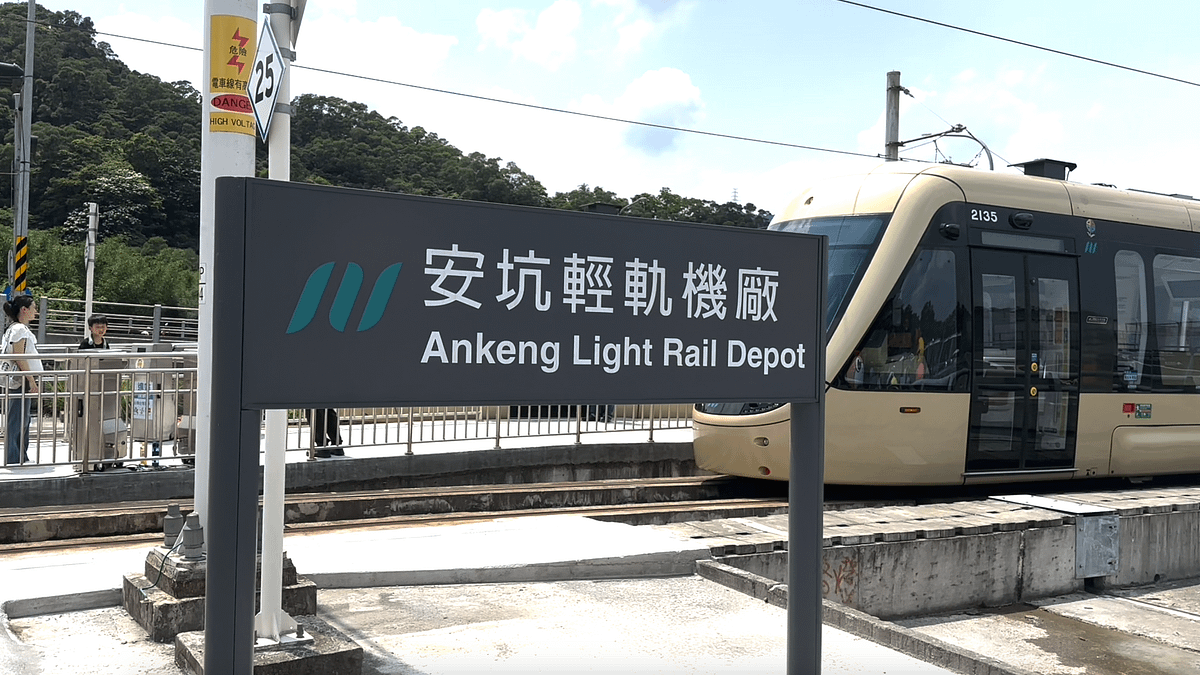 登車平台試辦搭乘。(圖/新北市捷運局提供) 登車平台試辦搭乘。(圖/新北市捷運局提供)